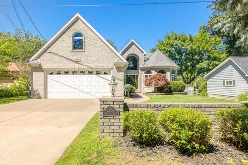 2857 Riverside Dr, Port Huron, MI, 48060-1857 | Card Image