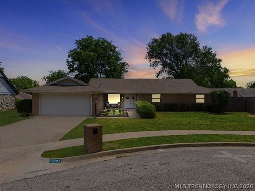 7027 E 47th St, Tulsa, OK, 74145-5907 | Card Image