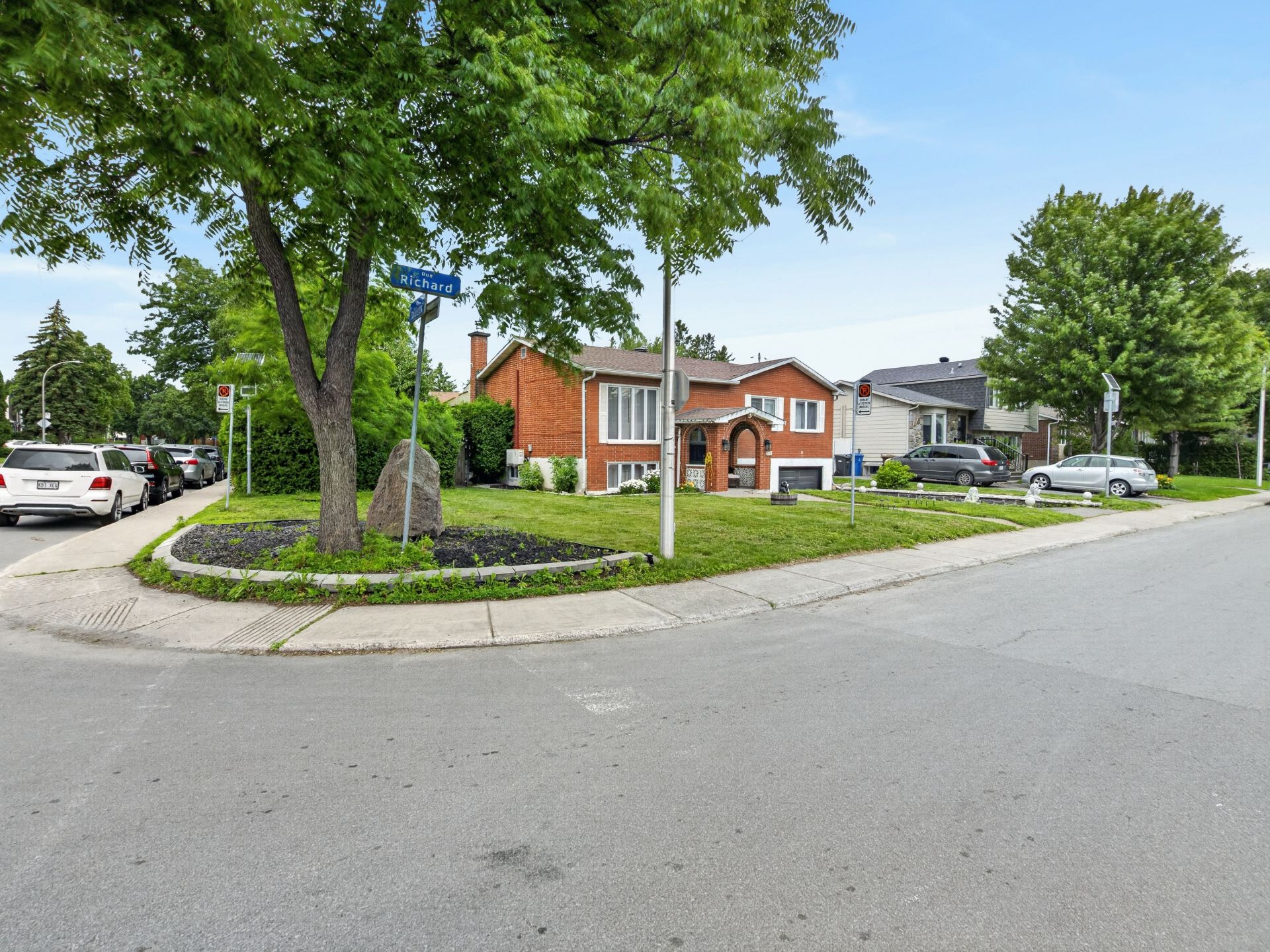 Residential in Laval (Chomedey) 2
