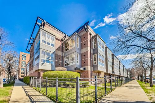 45 E 23rd St, Chicago, IL, 60616-2113 | Card Image