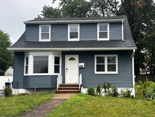 520 Huntington Ave, Plainfield, NJ, 07060-2739 | Card Image