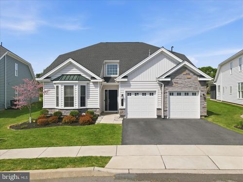 3912 Independence Dr, EASTON, PA, 18045-9702 | Card Image
