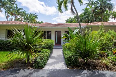 10926 Griffing Blvd, House other with 5 bedrooms, 3 bathrooms and null parking in Biscayne Park FL | Image 3