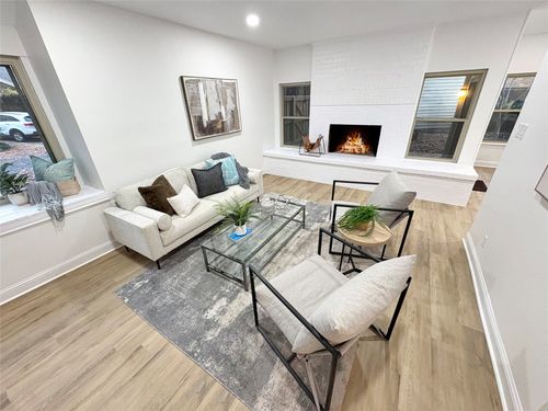 6812 E Northwest Hwy, Dallas, TX, 75231-8144 | Card Image