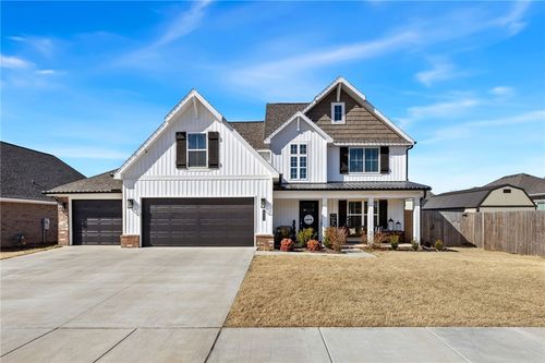 652 S Baggett St, Prairie Grove, AR, 72753-3188 | Card Image