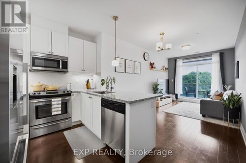 602-15277 Yonge St, Aurora, ON, L4G1Y3 | Card Image