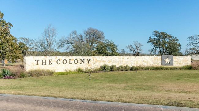 Community / neighborhood sign featuring a yard | Image 9