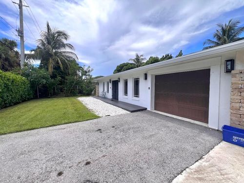 902 S Swinton Ave, Delray Beach, FL, 33444-2342 | Card Image