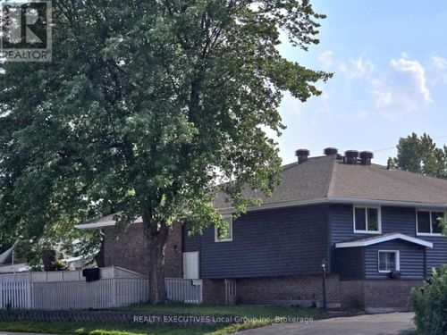 1590 Ferguson St, North Bay, ON, P1B8L9 | Card Image