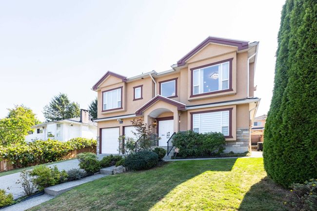 5758 Burns Place, Burnaby, BC, V5H1W8 | Card Image