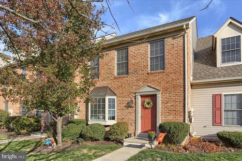 315 Woodland View Ct, Harrisburg, PA, 17110-3938 | Card Image