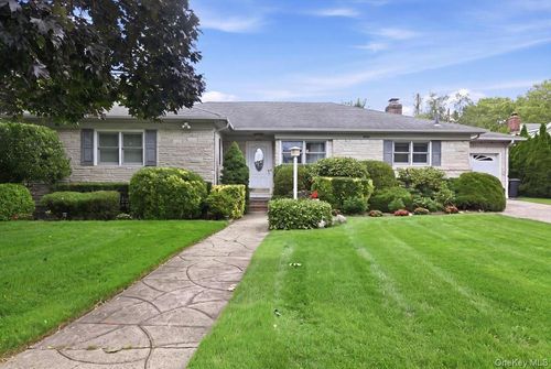 31 Yale Street, Hempstead, NY, 11530 | Card Image