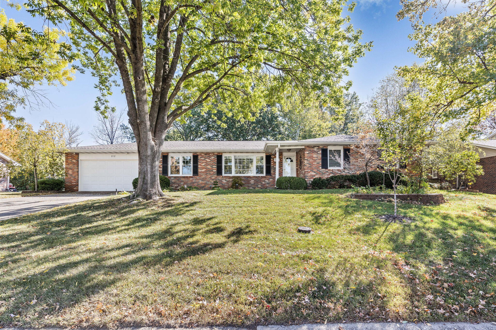 Mumford Dr, Columbia, MO 65203