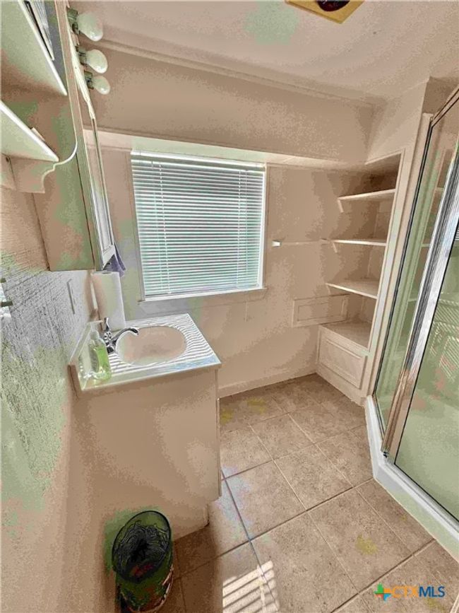 604 W Maple St, House other with 5 bedrooms, 3 bathrooms and null parking in Port O Connor TX | Image 30