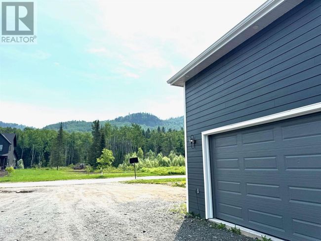 2105 Foothill Dr, Home with 5 bedrooms, 3 bathrooms and null parking in Thunder Bay ON | Image 47