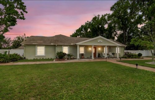 9406 W Flora St, TAMPA, FL, 33615-2720 | Card Image