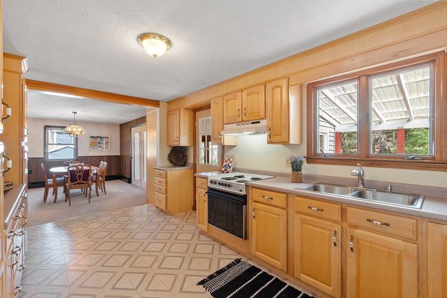 1096 W Hollis St, House other with 3 bedrooms, 3 bathrooms and null parking in Nashua NH | Image 23