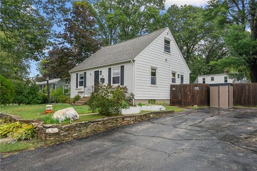 95 Roosevelt St, Warwick, RI, 02888-2838 | Card Image