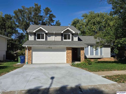 3738 Falcon Dr, Bellevue, NE, 68123-2250 | Card Image