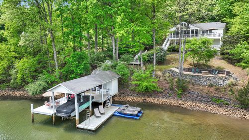 112 Creeden Dr, Moneta, VA, 24121-3708 | Card Image
