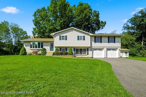 246 Switzgabel Dr, Brodheadsville, PA, 18322-7122 | Card Image