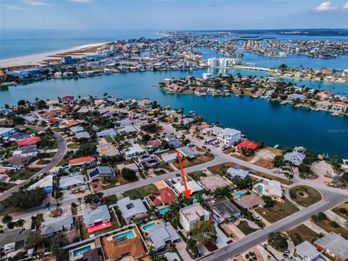 10206 4th St E, TREASURE ISLAND, FL, 33706-3112 | Card Image
