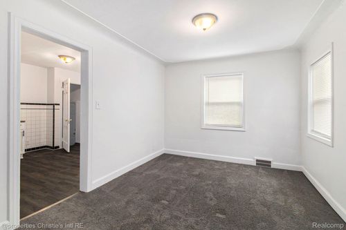 5236 Bedford St, Detroit, MI, 48224-2653 | Card Image