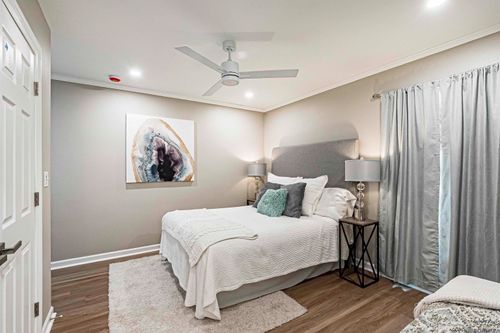 10166 Avenue B, Baton Rouge, LA, 70807-3617 | Card Image