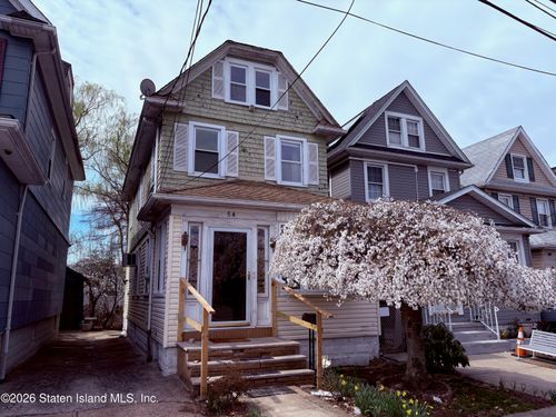 64 Watchogue Road, Staten Island, NY, 10314 | Card Image