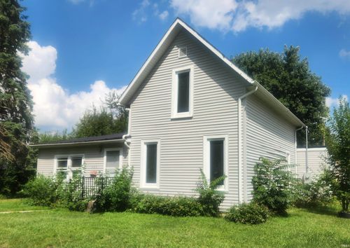 555 S Madison St, Nappanee, IN, 46550-2643 | Card Image