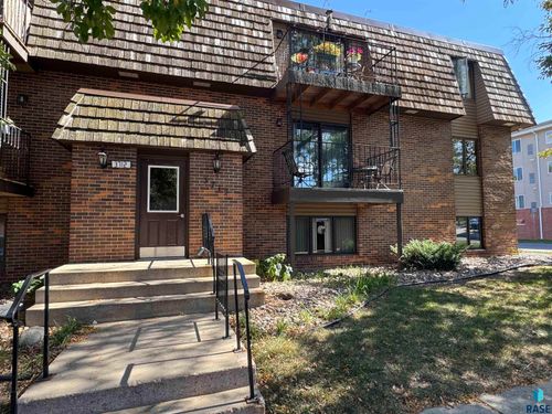201-3712 S Terry Ave Avenue, Sioux Falls, SD, 57106 | Card Image