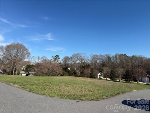 225 Silver Creek Ln, Shelby, NC, 28152-7755 | Card Image