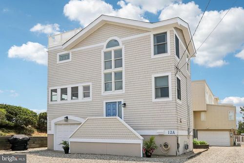 12 E Essex Ave, HARVEY CEDARS, NJ, 08008-5832 | Card Image