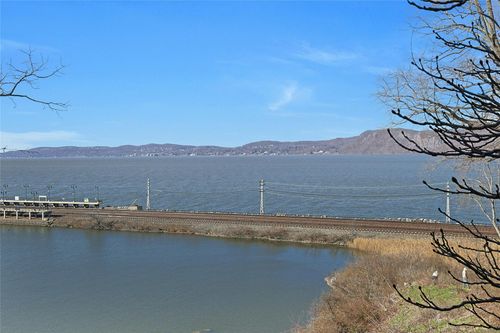 2-24-224 Kemeys Ave, Briarcliff Manor, NY, 10510-2049 | Card Image