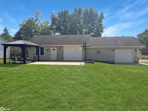 2009 Briardale Dr, Iowa Falls, IA, 50126-1615 | Card Image