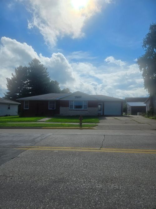 901 S Main Street, Cuba City, WI, 53807 | Card Image