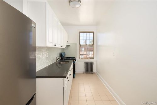 6l-83 Talbot St, Kew Gardens, NY, 11415-3500 | Card Image