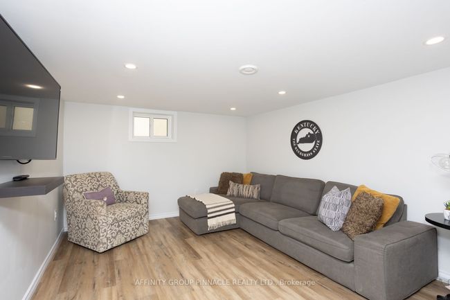 44 St David St, House other with 5 bedrooms, 2 bathrooms and 4 parking in Lindsay ON | Image 28