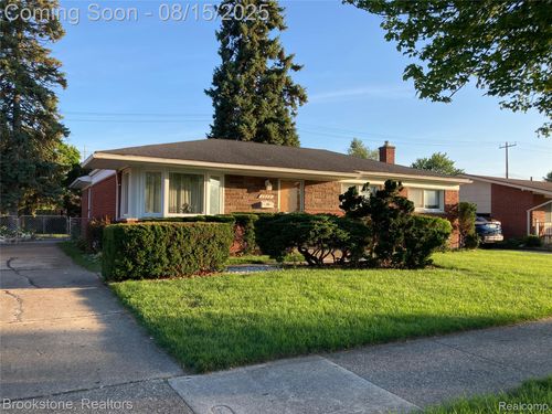 1573 Windemere Ave, Madison Heights, MI, 48071-1006 | Card Image