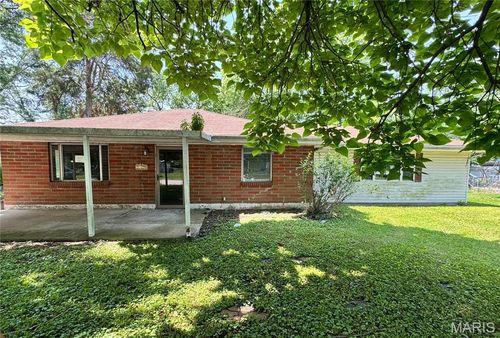 1820 Doris Ave, Cahokia, IL, 62206-2511 | Card Image