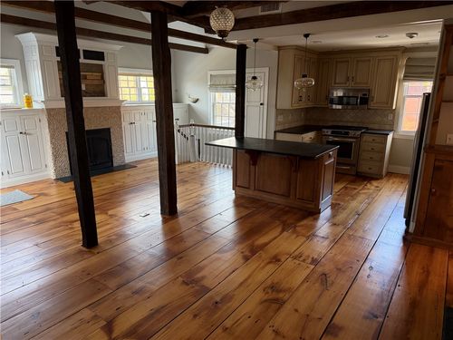 1-31 Bradford St, Bristol, RI, 02809-1906 | Card Image