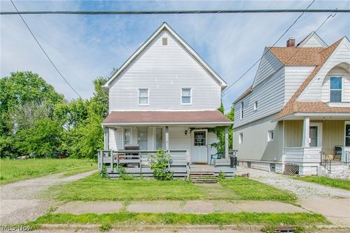 126 14th St Nw, Barberton, OH, 44203-7019 | Card Image