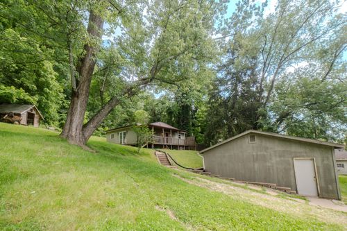 12 Spring St, Glouster, OH, 45732-1122 | Card Image