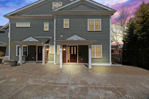 20-20 Dalby St, Newton, MA, 02458-1031 | Card Image