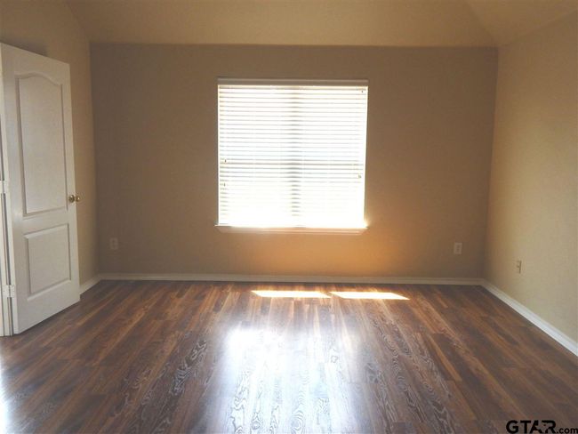 5637 Mustang Trl, House other with 3 bedrooms, 2 bathrooms and null parking in Tyler TX | Image 18