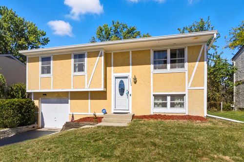 8482 Dovercrest Ct, Galloway, OH, 43119-9414 | Card Image