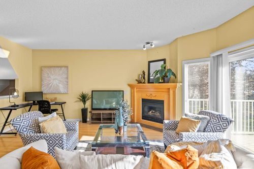 147 Hampstead Green Nw, Calgary, AB, T3A6H1 | Card Image