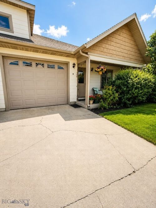 b-852 Forestglen Dr, Bozeman, MT, 59718-6563 | Card Image