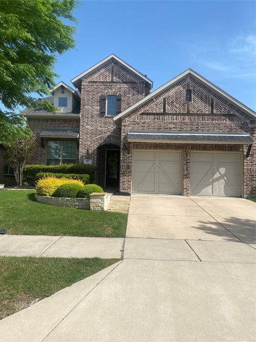 851 Forest St, Aubrey, TX, 76227-1539 | Card Image