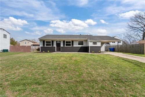 404 Pelican Ln, Virginia Beach, VA, 23452-3621 | Card Image